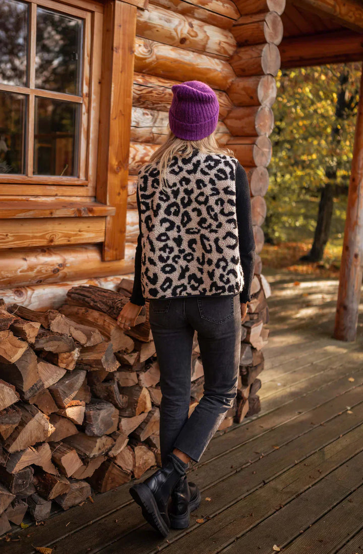 Adonis™ – Leopard Vest for Bold Everyday Confidence