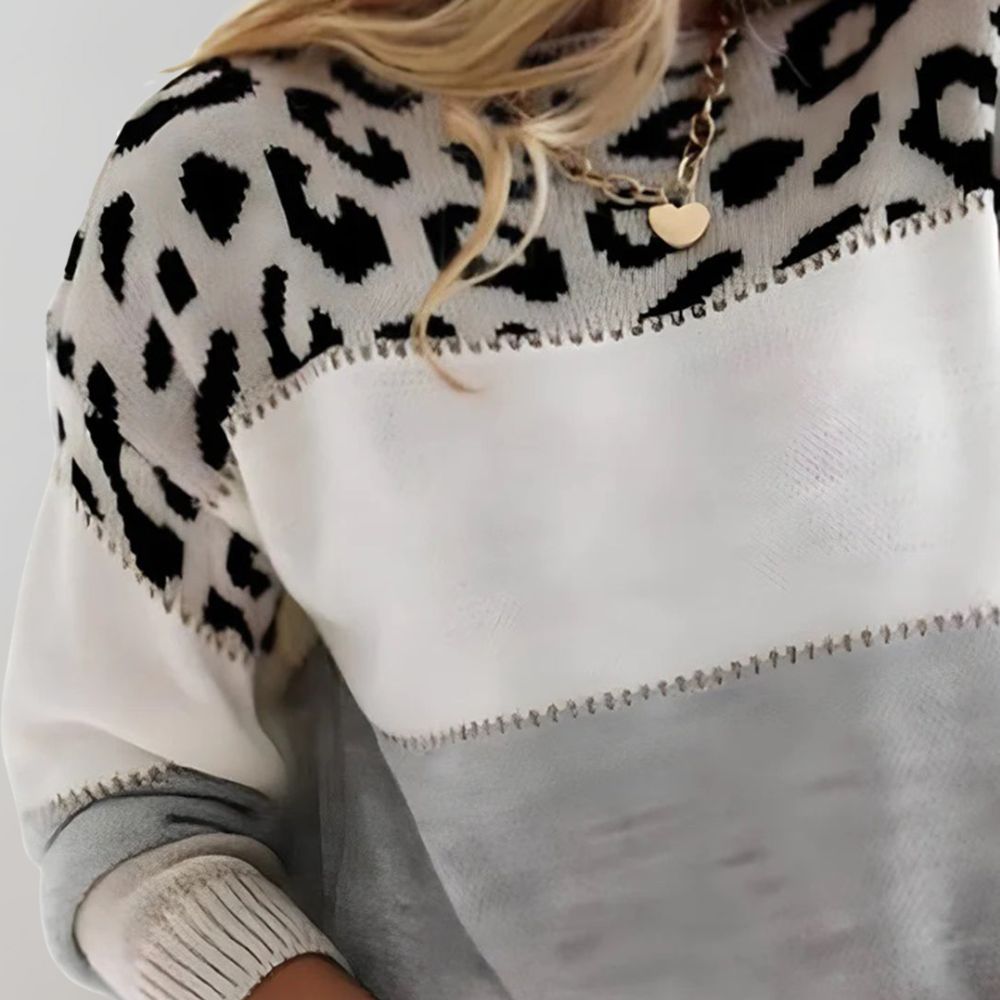 Elise – Knitted Sweater with Leopard Pattern