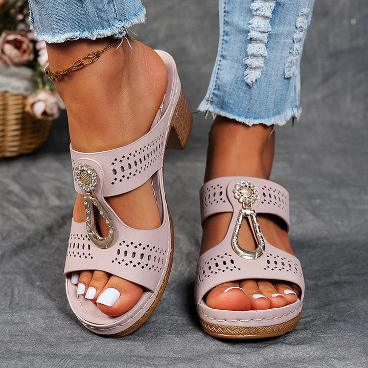 Ally™ | Chic and comfortable orthopaedic sandals